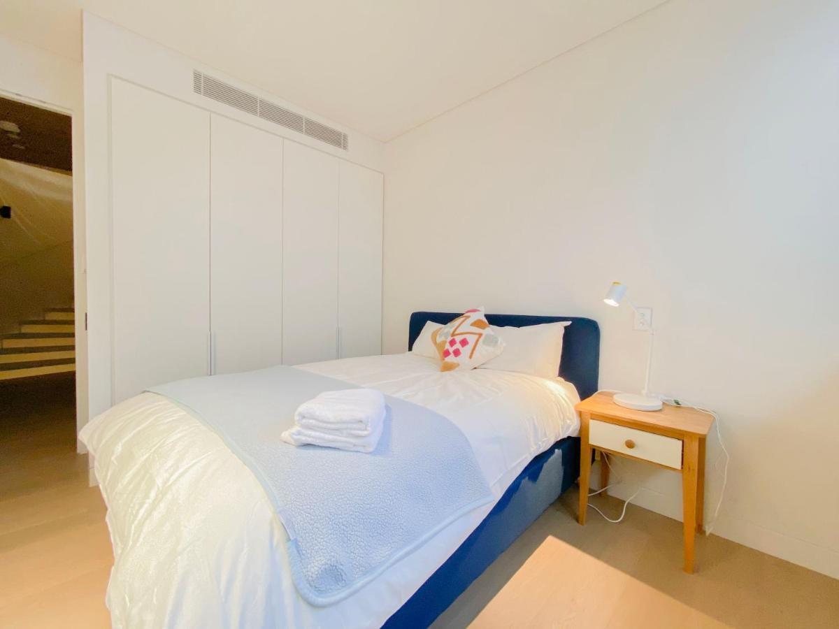 Pyrmont Town House Homestay Сидней Экстерьер фото